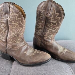 Kids Size 3 Leather Cowboy Boots By Dan Post